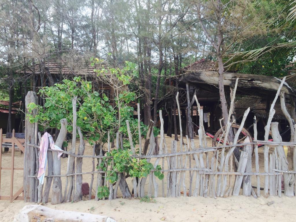 Beach Hut Arugam Bay Kültér fotó
